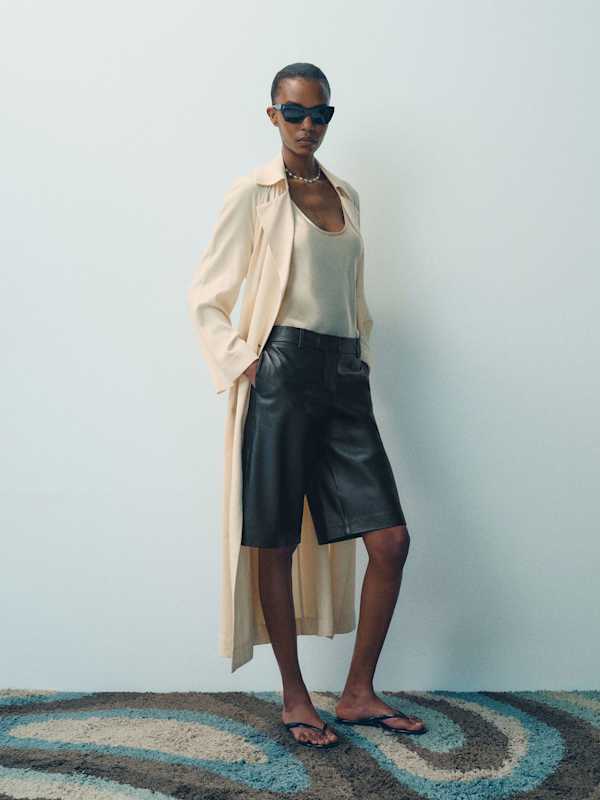 Veda Gisele Leather Low Rise Bermuda Short - Black